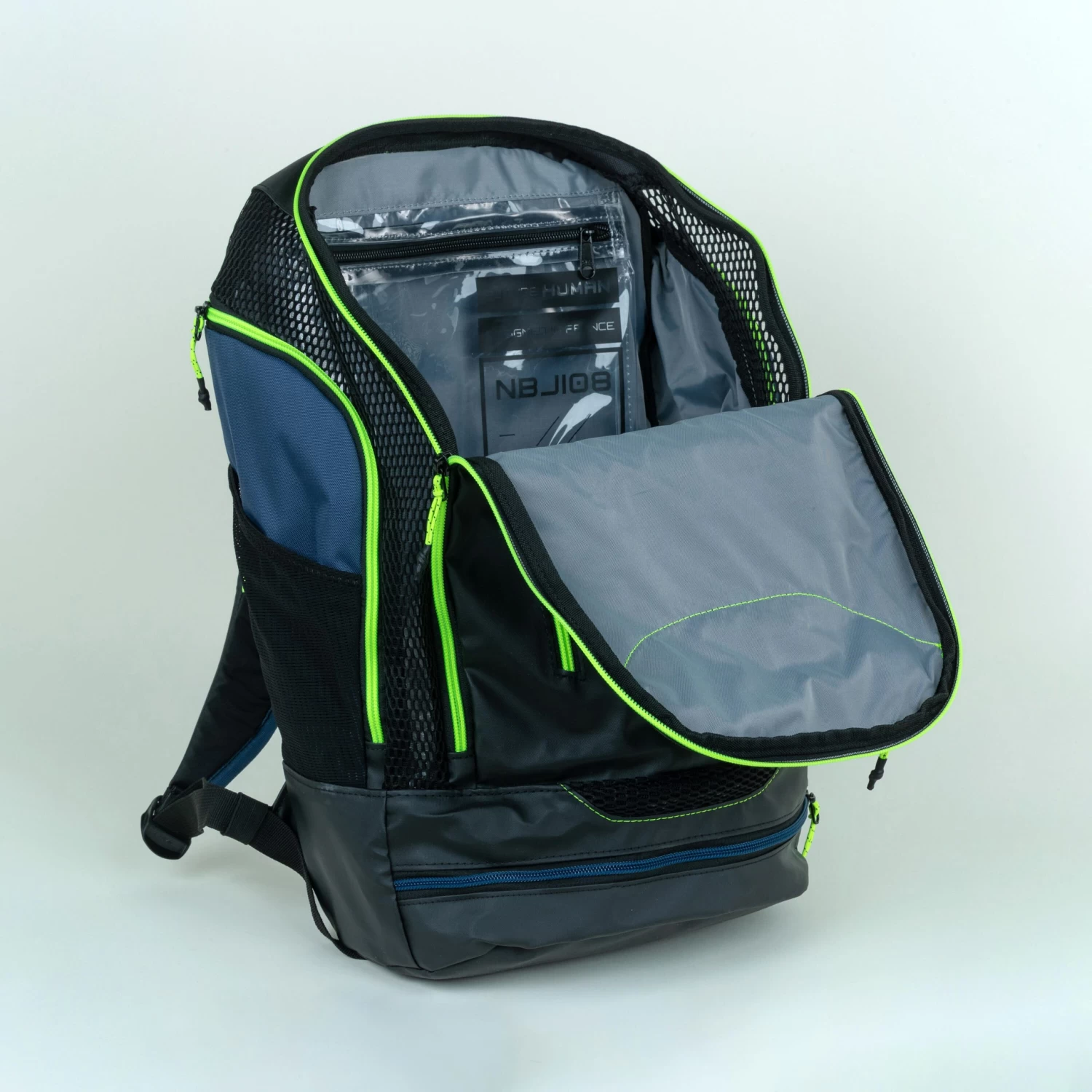 Swimming Backpack 27 Litres 900 7 Swimming Backpack 27 Litres 900 - Image 5