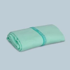 Microfibre Towel Ultra Lightweight Size XL 110 X 175 Cm -Pro Swim Shop microfibre towel ultra lightweight size xl 110 x 175 cm green mint 2